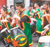 Uruguay vibra con el candombe durante dos noches de carnaval