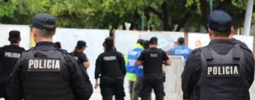 La Policía de Santa Fe contara con pistolas de electroshock y de proyectiles cinéticos