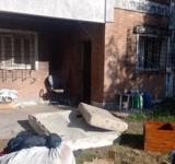 Agentes municipales y policiales desalojaron una casa ocupada en zona norte