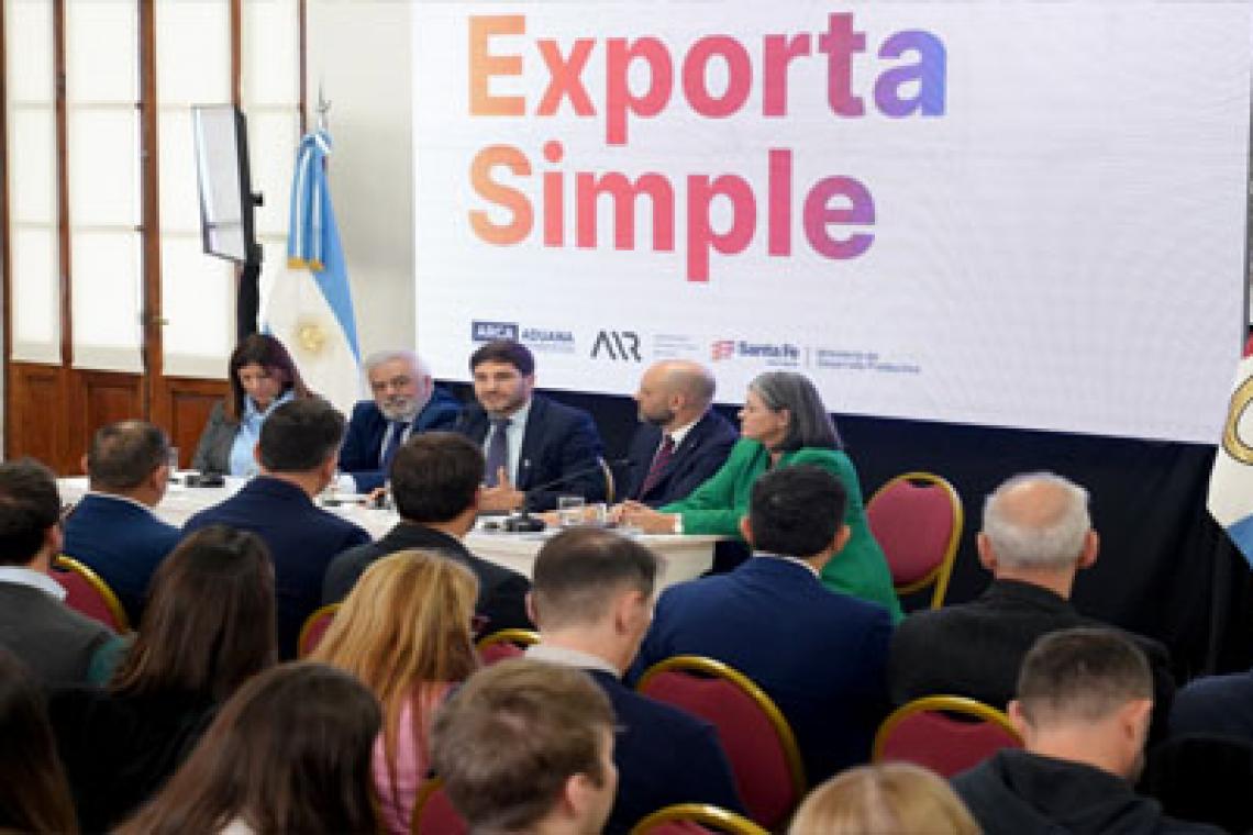 “Rompimos el monopolio de Ezeiza y tenemos el primer aeropuerto que exporta desde el interior del país”