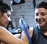 El municipio lanza una formación gratuita para futuros tatuadores