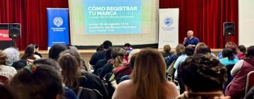 Más de 400 emprendimientos recibieron asesoría gratuita para registrar su marca
