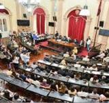 Diputados citan sesión especial impulsada por la oposición para limitar los DNU y recortar el poder ejecutivo