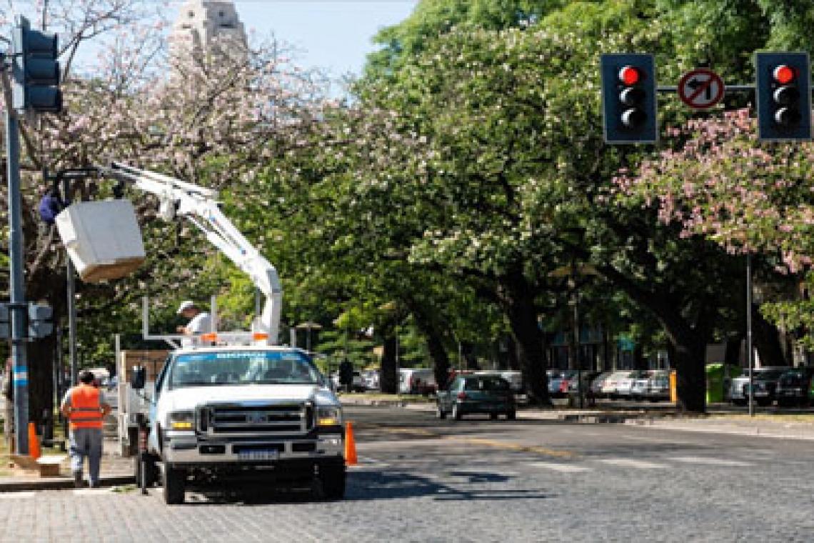 El municipio adjudicó el mantenimiento del alumbrado un 12% por debajo del presupuesto oficial