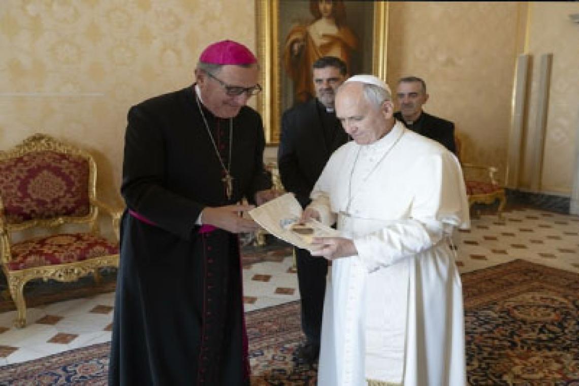 El Papa León XIV ya tiene la medalla del Tricentenario y el intendente lo invitó a visitar la ciudad