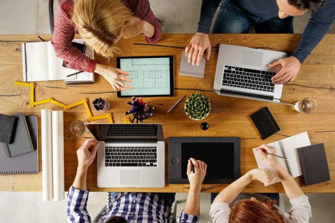 Jóvenes, trabajo y futuro: qué esperan los rosarinos sub-30 en 2026