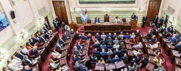 Maximiliano Pullaro abrió las sesiones con anuncios en jubilaciones, educación y obra pública