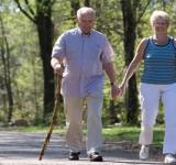 Las 9 batallas silenciosas que atraviesan las personas de 60 y 70 años, según la psicología