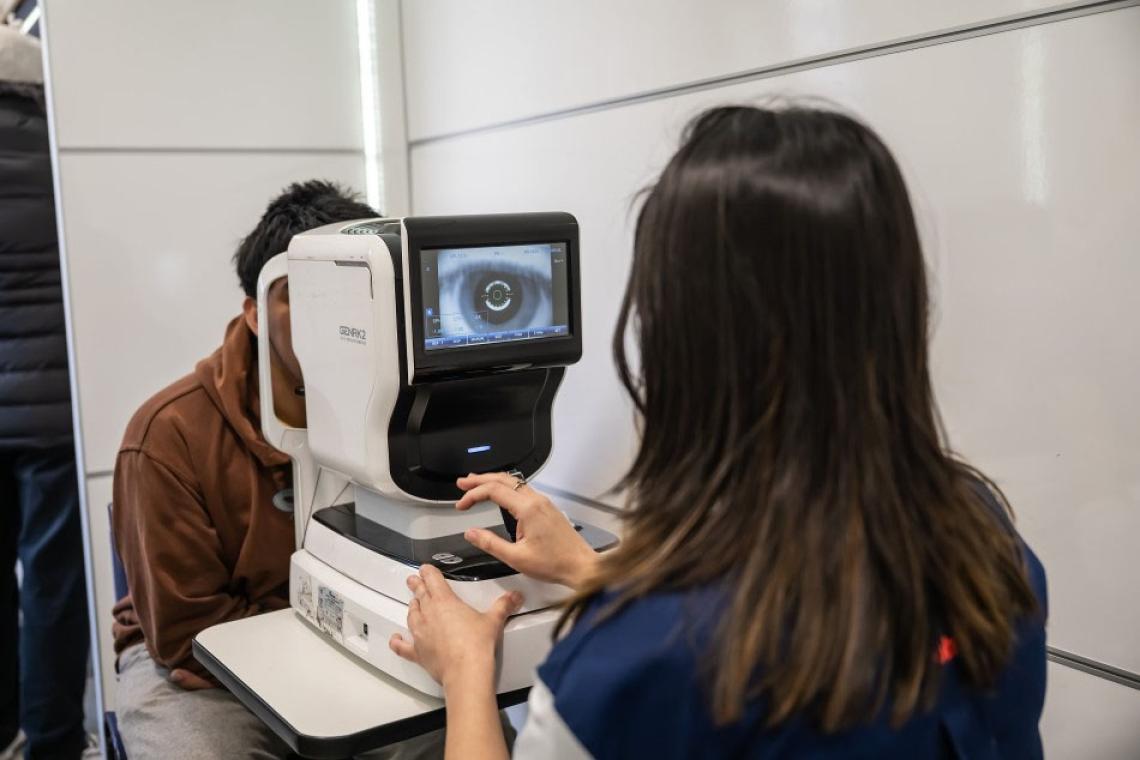 Rosario ya entregó más de 5 mil pares de lentes gratuitos en la Red de Salud