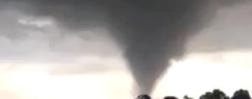 Un tornado causó estragos en el sur de Santa Fe y dejó a Bombal sin luz