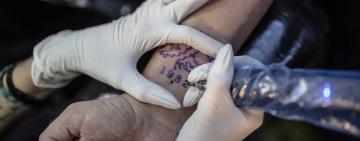 Vigilia de memoria: Rosario honra a sus héroes de Malvinas