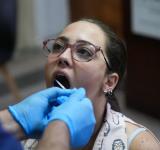 Santa Fe suma el hisopado bucal para donantes de médula