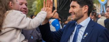 Pullaro llamó a “trabajar juntos” y reivindicó el espíritu de Mayo ante una Plaza 25 de Mayo colmada