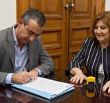 La Provincia firmó con la Municipalidad un acto compromiso por la educación