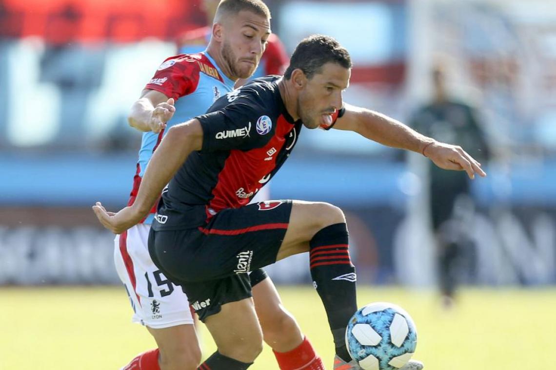 Newell´s arrancó el año a mano con Arsenal