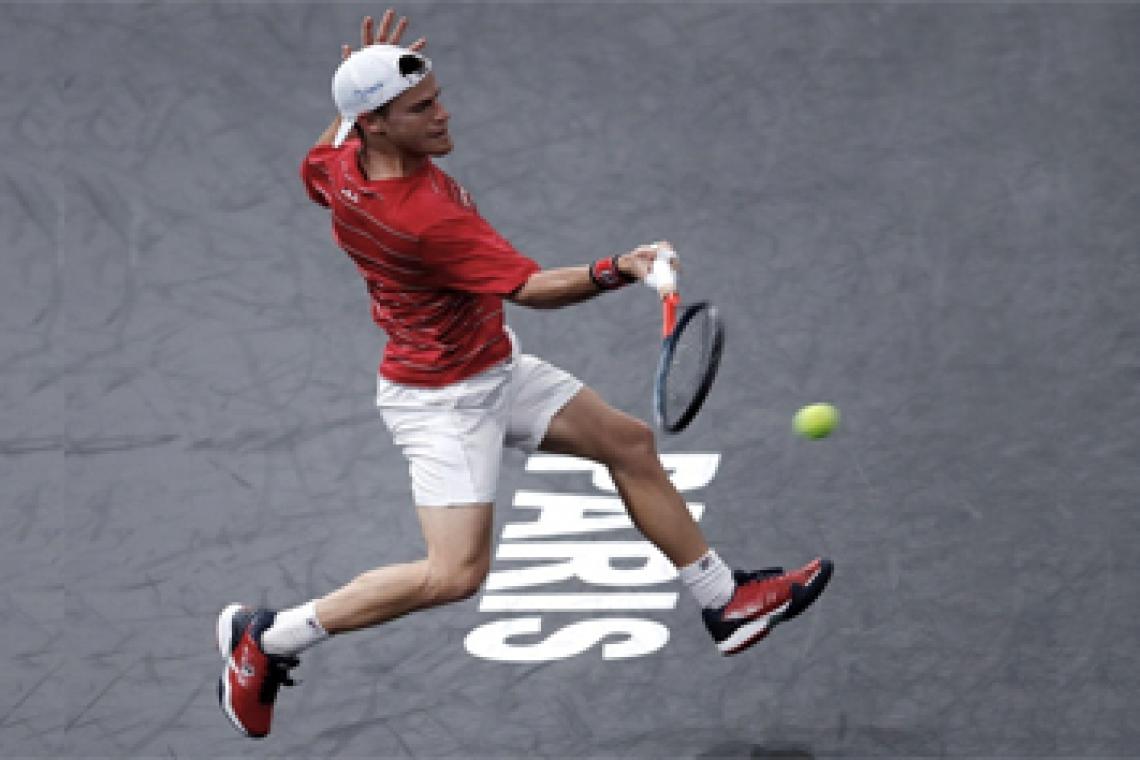 El "Peque" Schwartzman avanzó a los cuartos de final en París