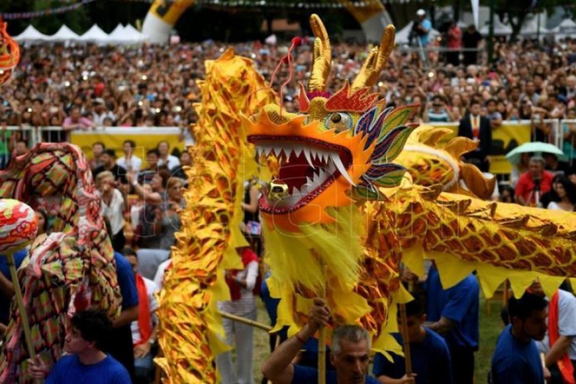 De Pokemon a camisetas de fútbol: el Año Nuevo Chino, un festejo que conquista el mundo