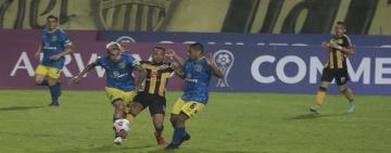 En un partido cambiante, Central igualó 2-2 ante Deportivo Táchira en Venezuela