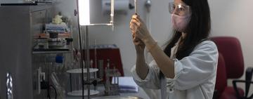 Avanzan los proyectos de producción de vacunas de origen nacional