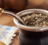 El mate: una infusión tradicional que aporta nutrientes e impacta en las emociones