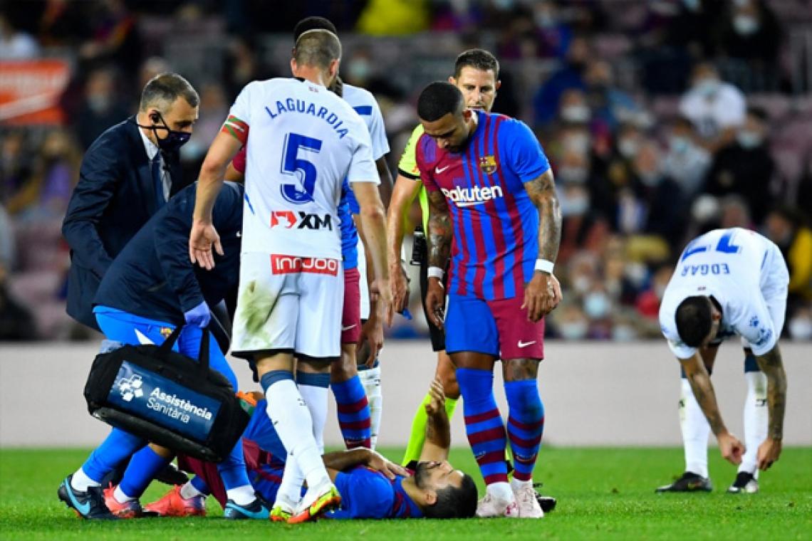 El "Kun" Agüero evitó hablar de su arritmia y agradeció el apoyo recibido
