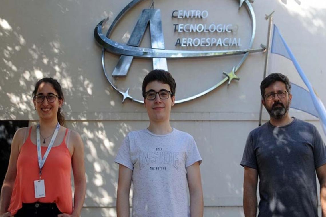 Premiaron a argentinos por la nave más pequeña y económica de la historia