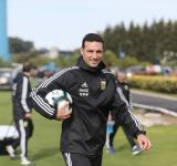 Scaloni, clarito y sin filtro: "Nadie tiene el puesto asegurado, sólo uno"