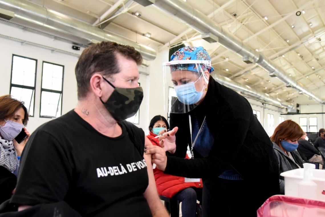 La provincia lleva adelante un nuevo operativo territorial sanitario en Rosario