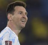 Lionel Messi superó en títulos a Pelé y está a cuatro del máximo ganador, Dani Alves