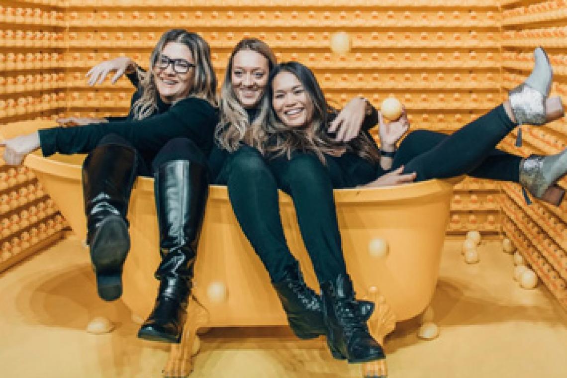 "Estar con amigos nos salva... Genera endorfinas, que son el mejor medicamento antidepresivo. Y es gratis"