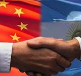 Una semana en China para ampliar el swap, anunciar inversiones y negociar la asistencia de los BRICS