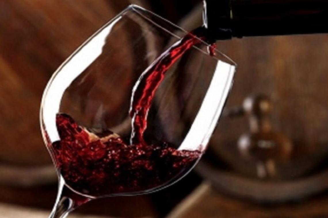 Consumo: los argentinos toman vino tres veces a la semana, menos que antes pero sin resignar calidad