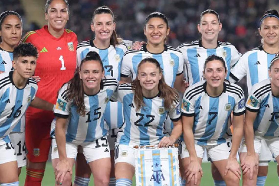 Argentina no pudo con Italia y cayó por 1 a 0 en su debut mundialista