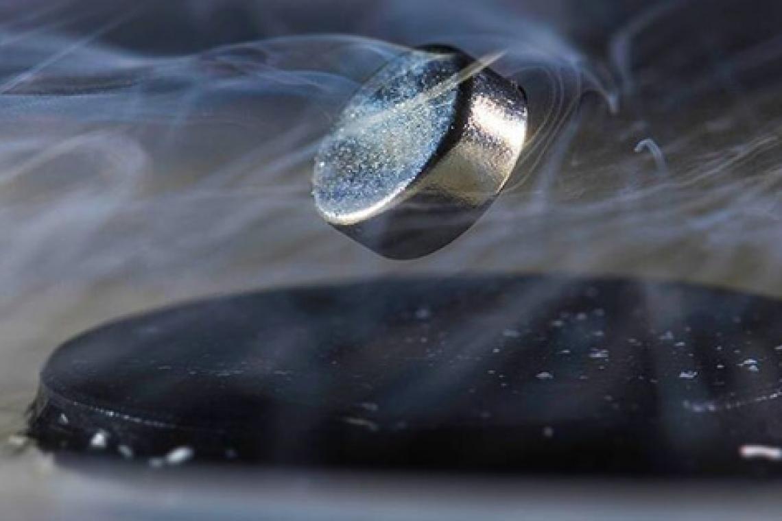 Superconductor convulsiona mundo científico