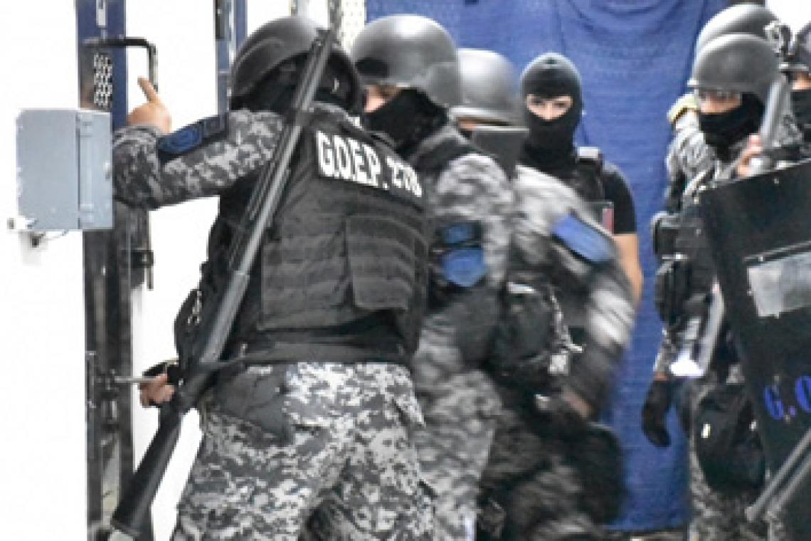 Continúan los fuertes controles en la cárcel de Piñero