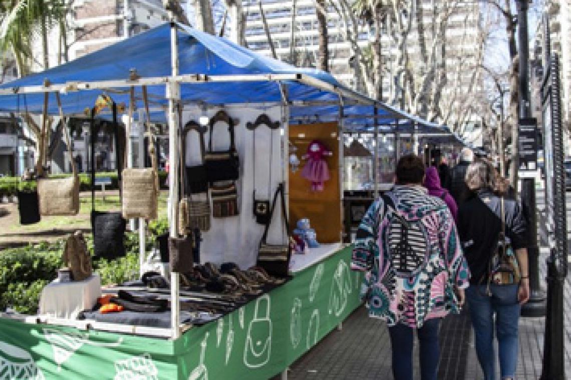 Llega la feria especial de Reyes a la plaza Sarmiento