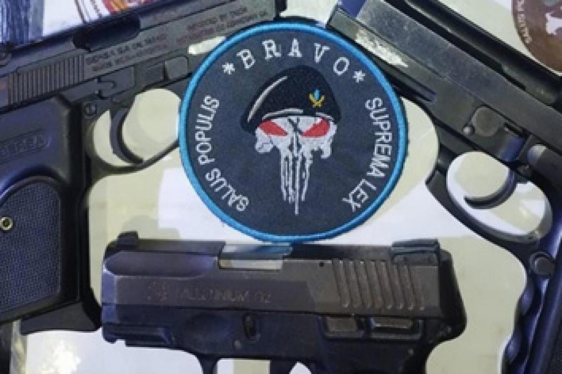 Rosario: la Policía detuvo a un hombre con tres armas de fuego y una nota intimidatoria