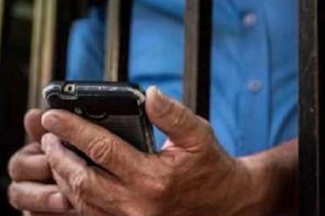 En 3 meses, Provincia incautó más de 1.800 celulares en las unidades penitenciarias santafesinas