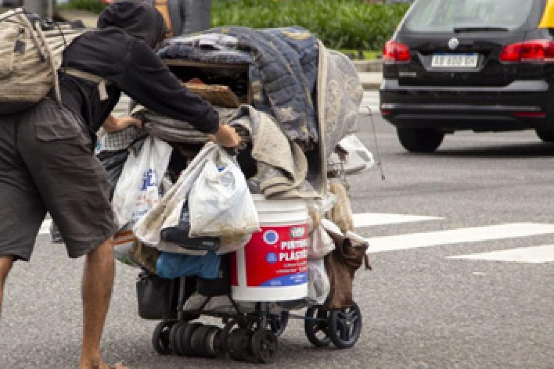 Estiman que la pobreza es del 52% y que la economía comenzaría a recuperarse a fin de año
