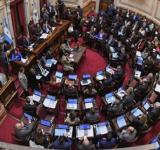 Buenas y malas para el oficialismo: blanqueo y moratoria adentro; Ganancias y Bienes Personales afuera