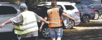 Fuertes controles policiales para desbaratar accionar de cuidacoches en la costanera de Rosario