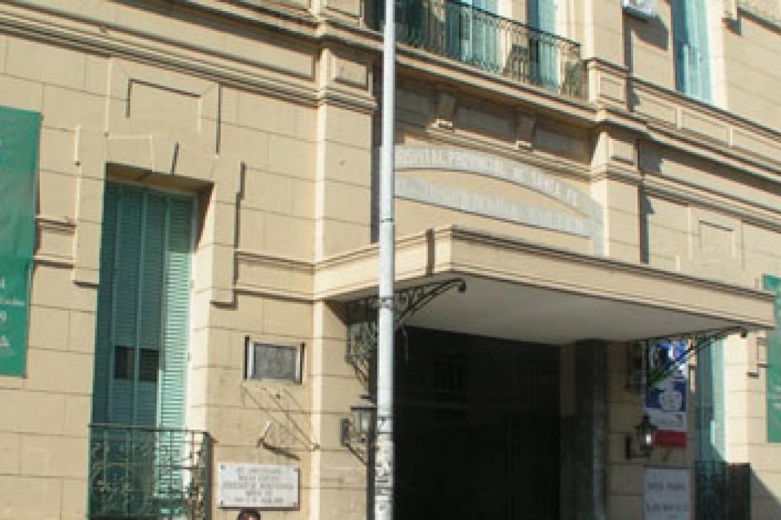 Un suboficial de la Policía le disparó en la cabeza a su pareja embarazada