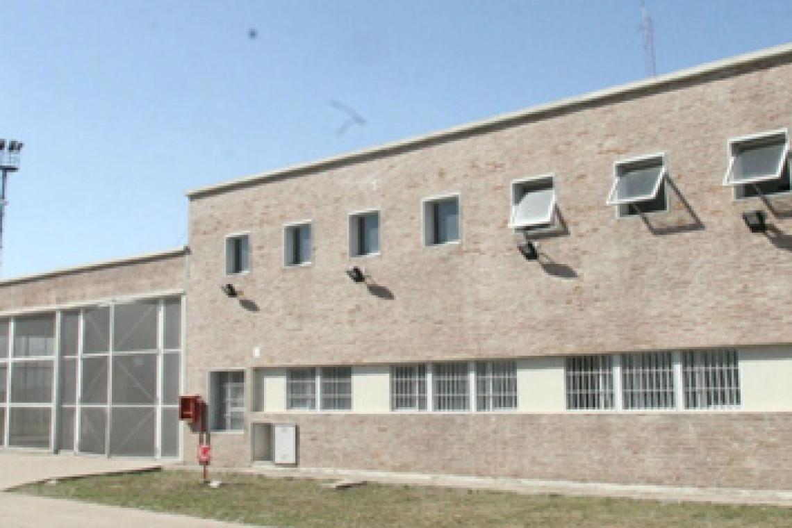 Detienen a un agente penitenciario