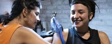 El municipio lanza una formación gratuita para futuros tatuadores