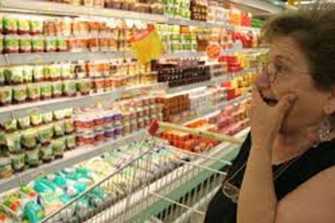 Debido a la suba del dólar, empresas remarcan precios con subas de entre 3% y 9%