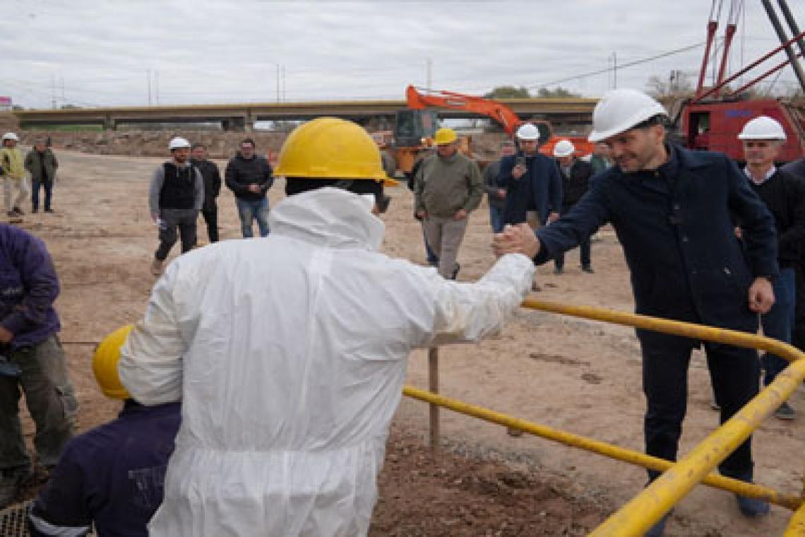 En la cascada del Saladillo: “Si el Estado no hace obra pública, nadie la lleva adelante”