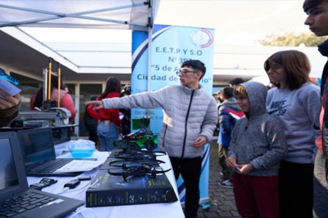 Gran participación estudiantil en la 4° edición de la Expo Educativa que se realizó en el Distrito Sur