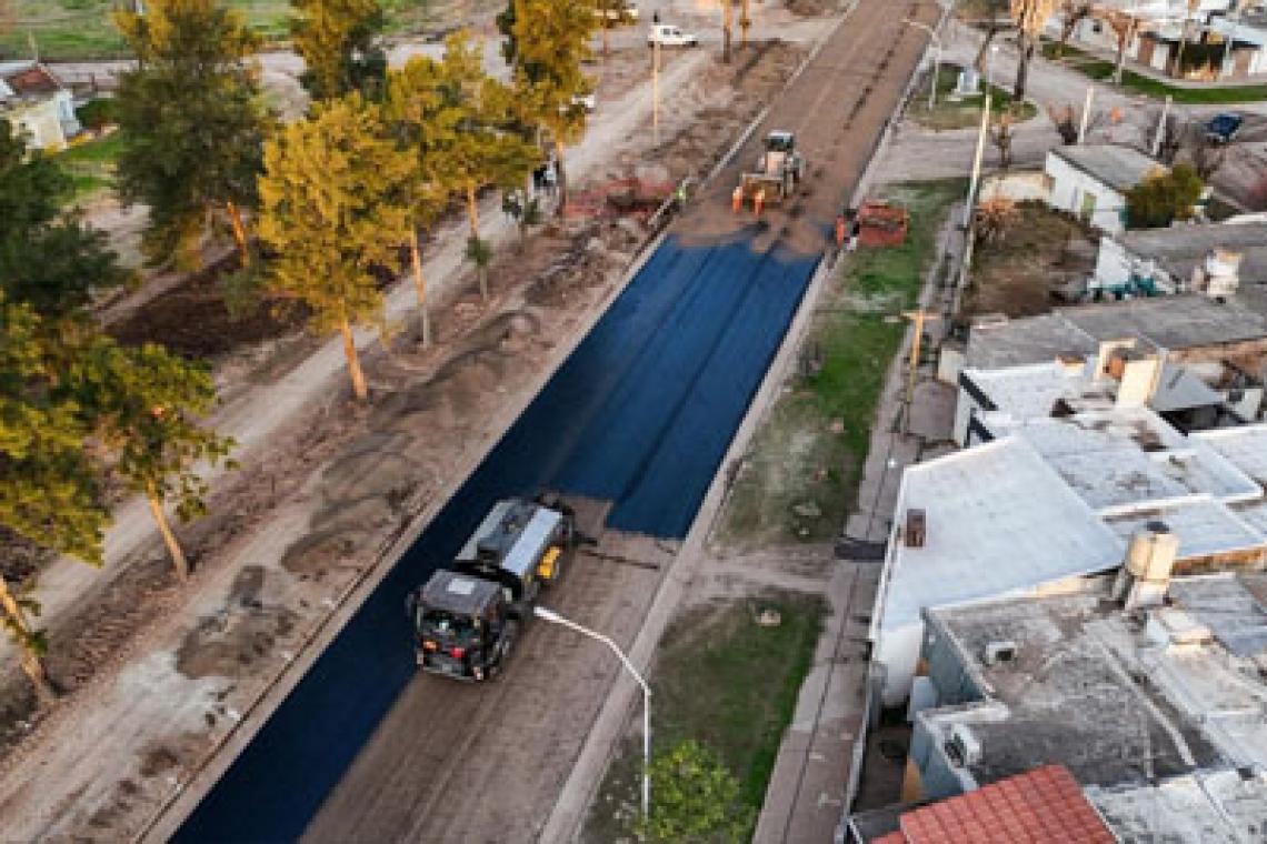 El Gobierno Provincial continúa con su plan de inversión vial y avanza en la pavimentación del acceso a Frontera