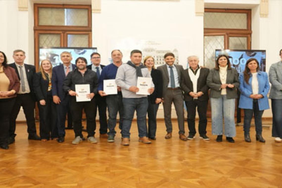 “Estamos poniendo las bases para tener el sistema educativo más robusto de la República Argentina”