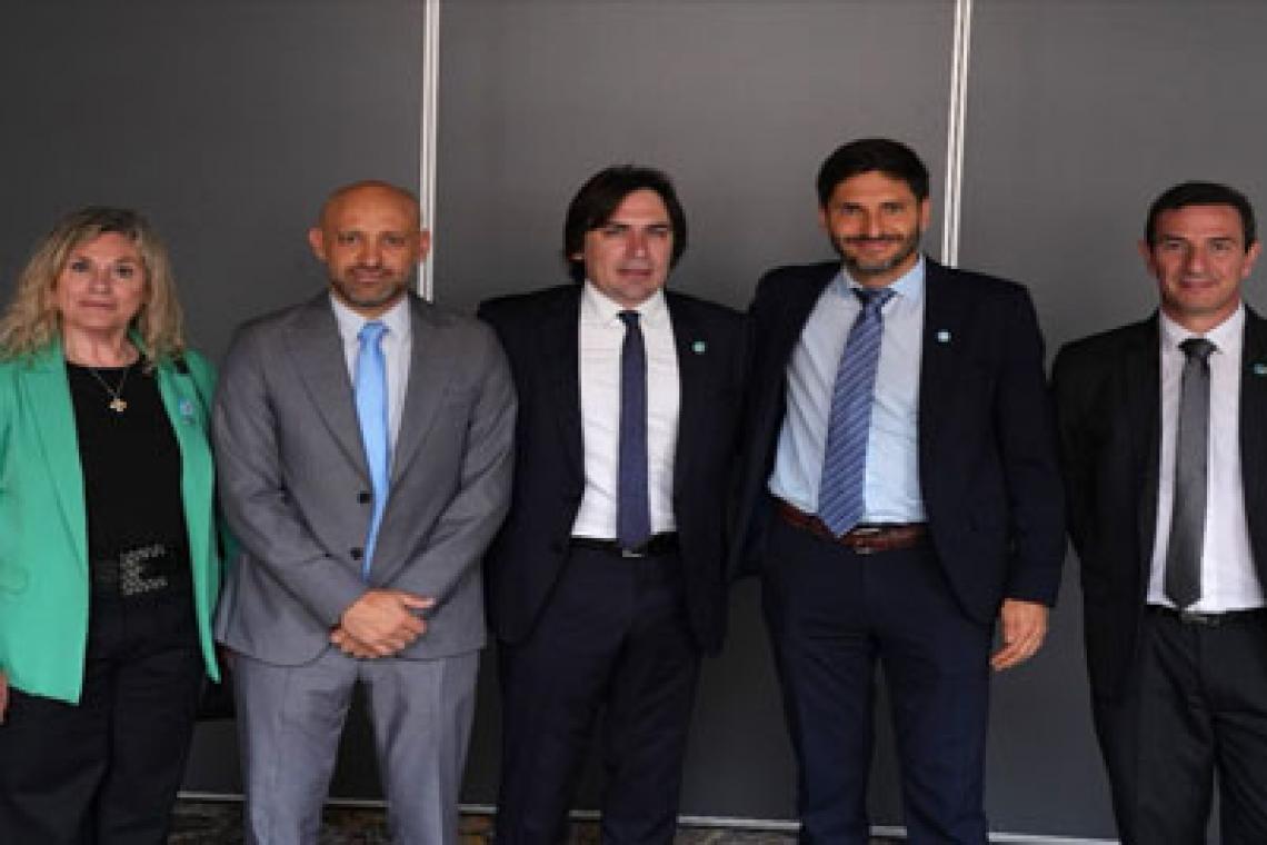  “Una Argentina distinta es posible con un desarrollo económico que nos permita generar trabajo y crecimiento”
